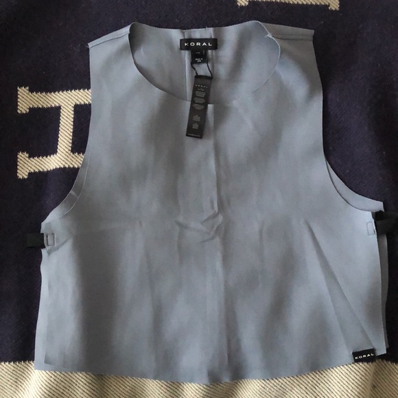 Koral topless crop top. - Picture 4 of 9